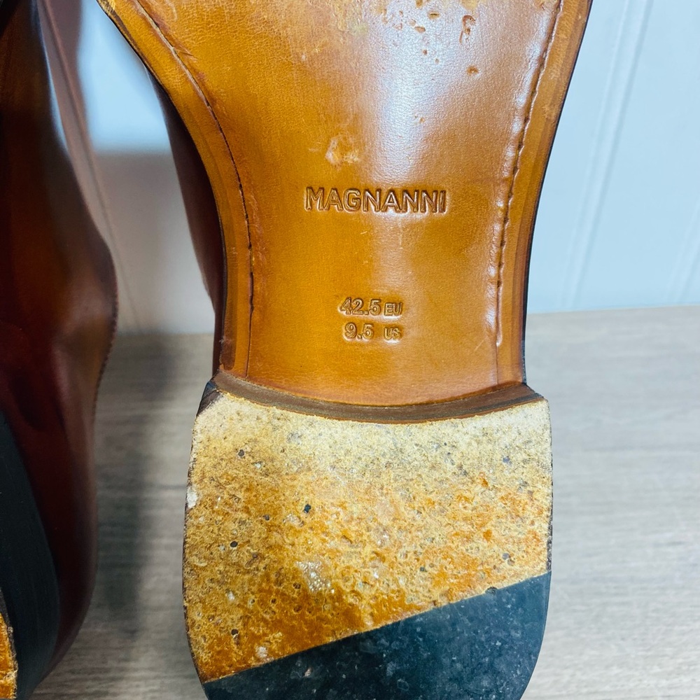 Magnanni Rich Brown Leather Oxfords - Picture 12 of 13